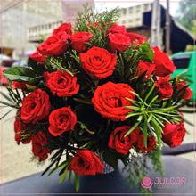 Lovely Red - JULCOR FLOWERSHOP